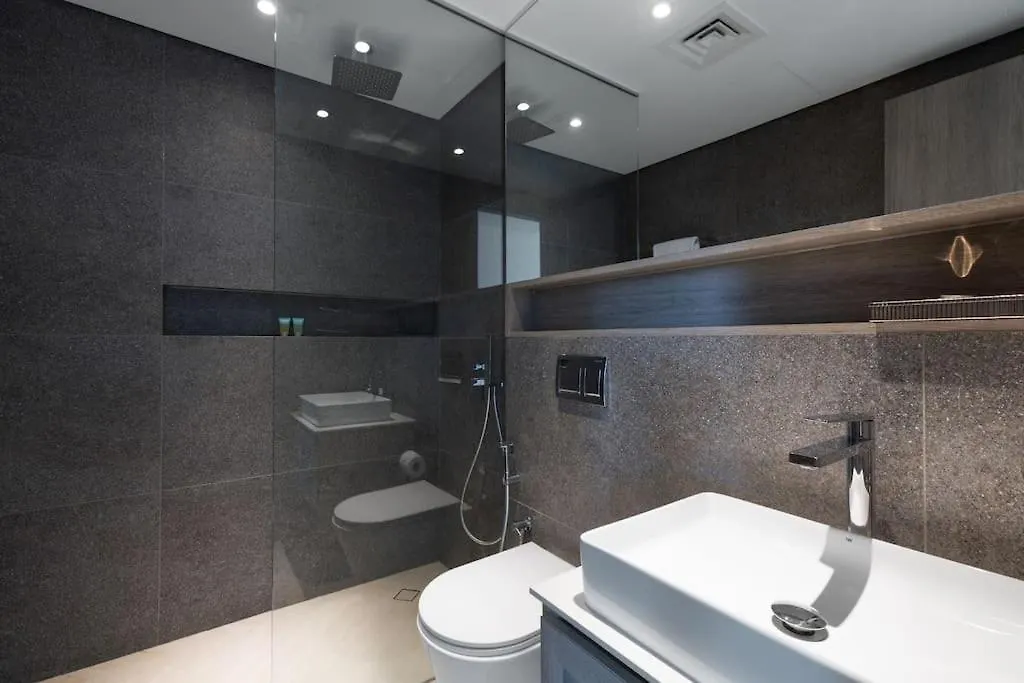 Waves - Luxurious Comfort With City Views In Oxford 212 Dubai