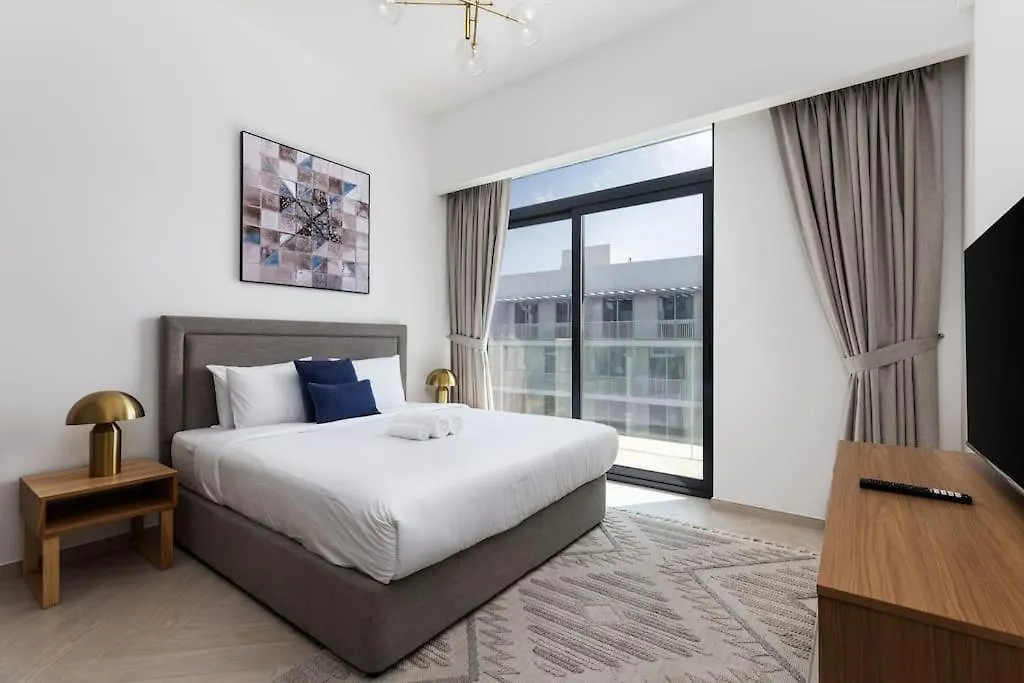 Waves - Luxurious Comfort With City Views In Oxford 212 Dubai