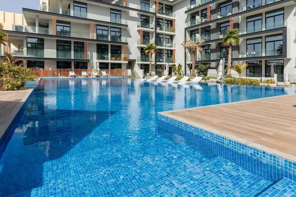 Waves - Luxurious Comfort With City Views In Oxford 212 Dubai