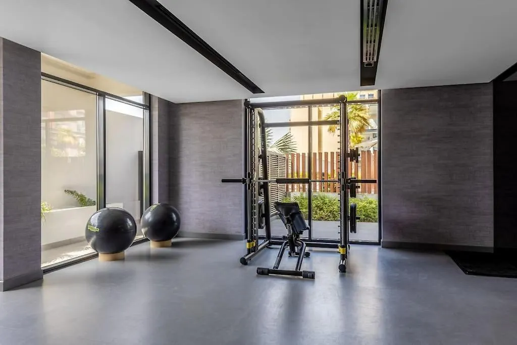 Waves - Luxurious Comfort With City Views In Oxford 212 Dubai 0*,  United Arab Emirates